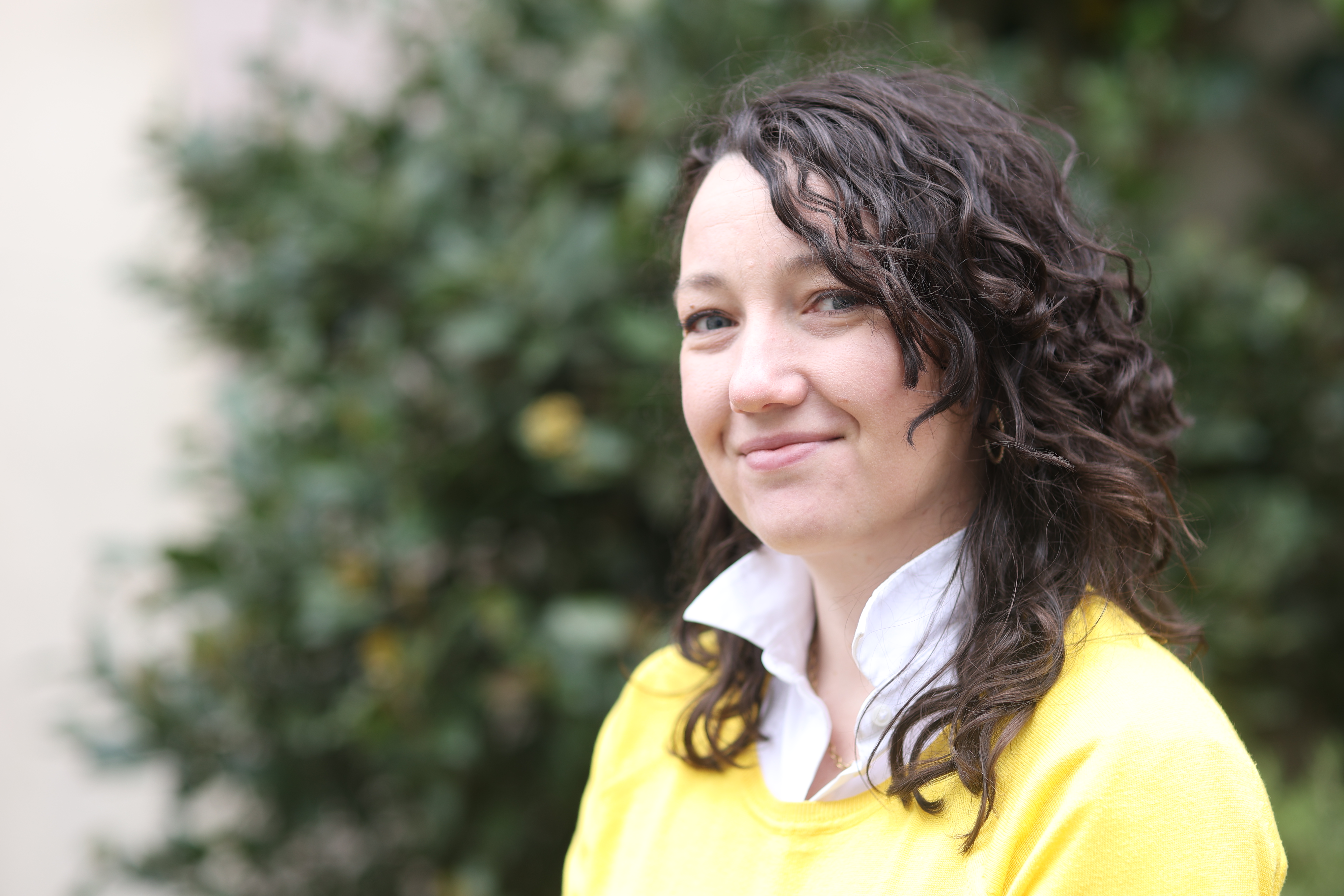 a headshot of Rachel Valentine Smith